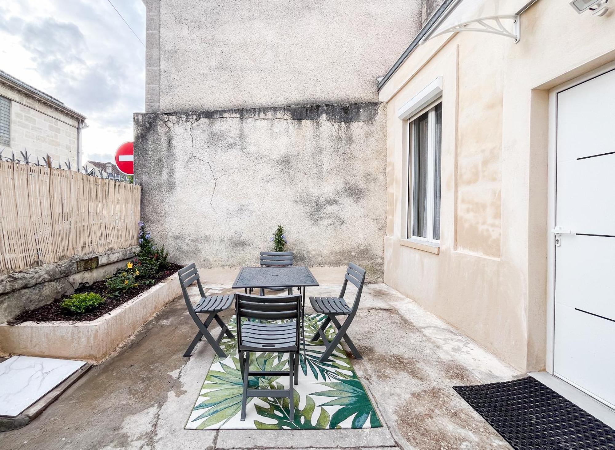 Echoppe Typique Avec Terrasse Villa Talence Dış mekan fotoğraf